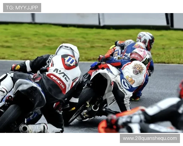 摩托GP赛季精彩回顾 与世界冠军争夺战激烈上演
