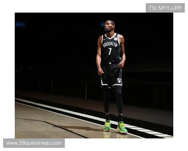 篮网队宣布续约杜兰特引发市场热议，交易流言四起影响球队未来布局